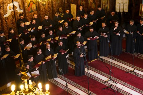 Concert caritabil organizat de studenții teologi din București Poza 212668
