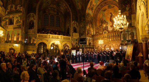 Concert caritabil organizat de studenții teologi din București Poza 212676