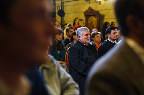 Concert caritabil organizat de studenții teologi din București Poza 212681