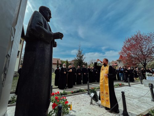 Comemorarea protopopului martir Aurel Munteanu la Huedin Poza 212409