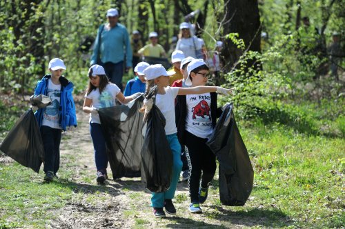 Campania „Curăţăm România“ a fost prelungită Poza 212592