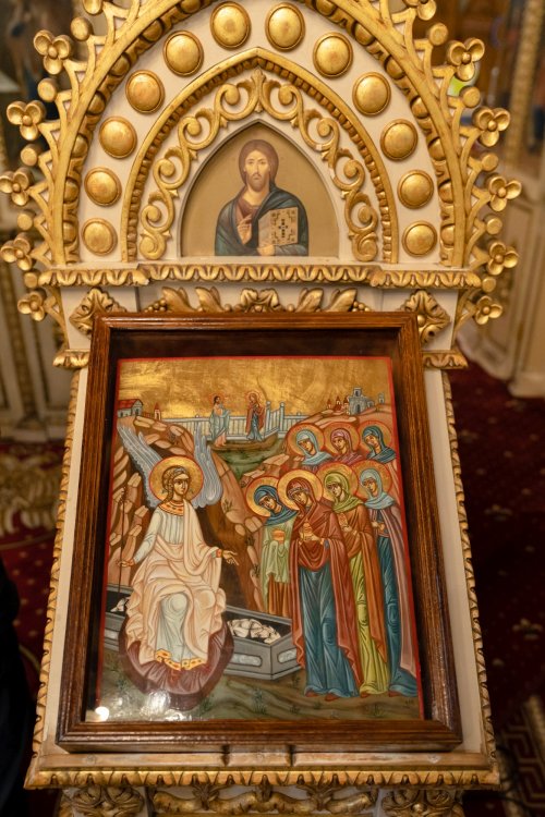 Sărbătoare la Biserica „Sfântul Nicolae”-Dintr-o zi din Bucureşti Poza 213066