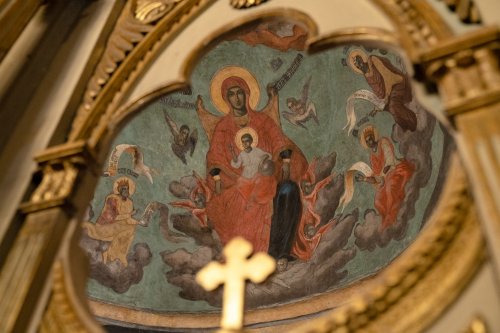 Sărbătoare la Biserica „Sfântul Nicolae”-Dintr-o zi din Bucureşti Poza 213075