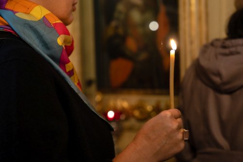 Sărbătoare la Biserica „Sfântul Nicolae”-Dintr-o zi din Bucureşti Poza 213084
