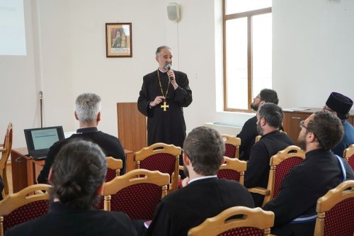 Au început conferinţele preoţeşti de primăvară în Arhiepiscopia Sibiului Poza 213297