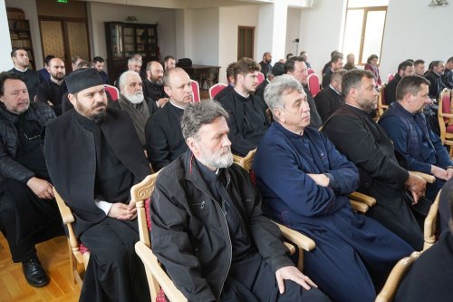 Au început conferinţele preoţeşti de primăvară în Arhiepiscopia Sibiului Poza 213299