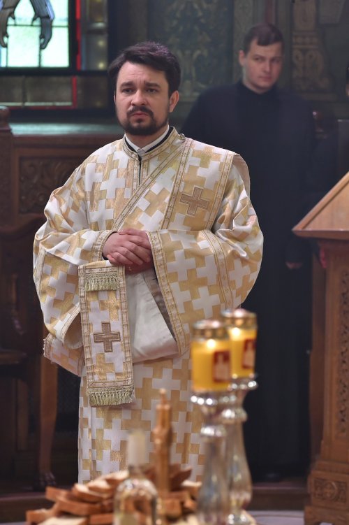 Regii României au fost pomeniți la Catedrala Patriarhală Poza 213356
