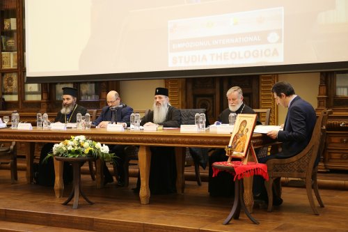 Simpozionul internațional  „Studia Theologica Doctoralia”, la Iași Poza 213337