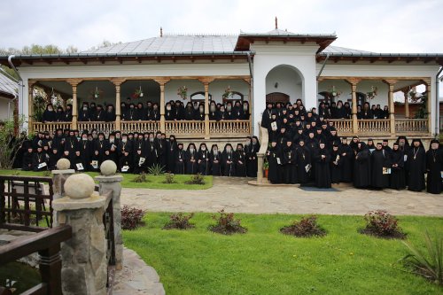 Sinaxă monahală mitropolitană la Mănăstirea Văratec Poza 213516