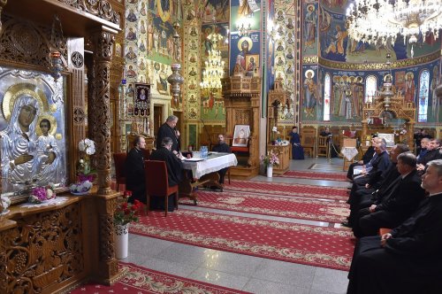 Alegerea noii Adunări eparhiale a Arhiepiscopiei Bucureștilor Poza 213629