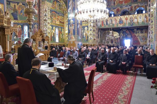 Alegerea noii Adunări eparhiale a Arhiepiscopiei Bucureștilor Poza 213632