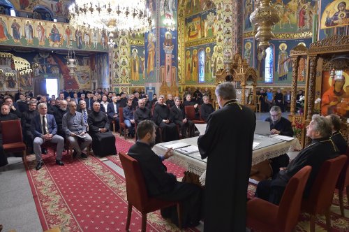 Alegerea noii Adunări eparhiale a Arhiepiscopiei Bucureștilor Poza 213638