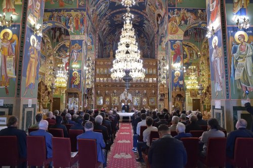 Alegerea noii Adunări eparhiale a Arhiepiscopiei Bucureștilor Poza 213641