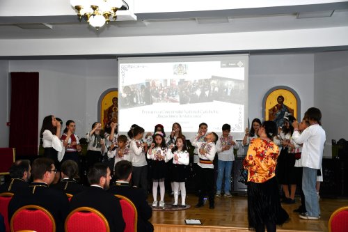 Festivitate de premiere a tinerilor din Episcopia Caransebeșului Poza 213718