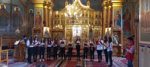 Spectacol-concurs la Catedrala „Sfântul Nicolae” din Oltenița Poza 213723
