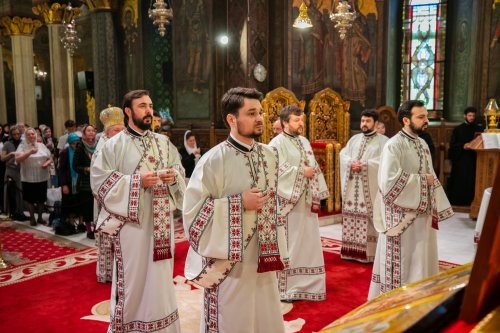 Hirotonie întru preot pentru un diacon psalt de la Catedrala Patriarhală Poza 213769