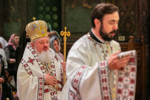 Hirotonie întru preot pentru un diacon psalt de la Catedrala Patriarhală Poza 213772
