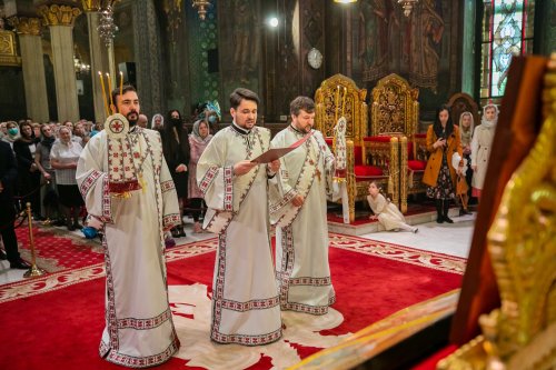 Hirotonie întru preot pentru un diacon psalt de la Catedrala Patriarhală Poza 213818