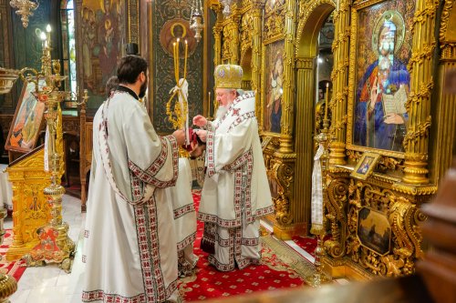Hirotonie întru preot pentru un diacon psalt de la Catedrala Patriarhală Poza 213824