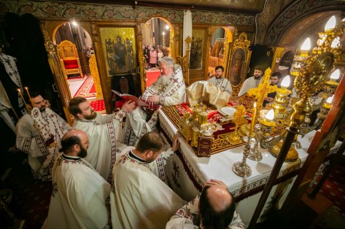 Hirotonie întru preot pentru un diacon psalt de la Catedrala Patriarhală Poza 213839