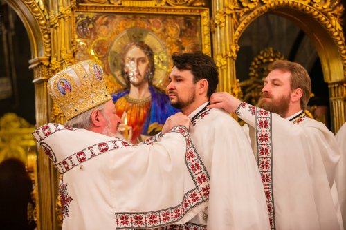 Hirotonie întru preot pentru un diacon psalt de la Catedrala Patriarhală Poza 213843