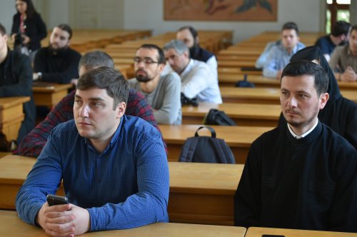 Lansare de carte la Facultatea de Teologie Ortodoxă din Bucureşti Poza 214132