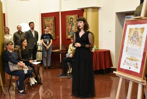Sute de vizitatori la Muzeul Mitropoliei Clujului, la evenimentul „Noaptea Muzeelor” Poza 214211