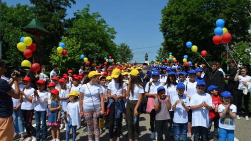 Manifestare dedicată copiilor la Catedrala Episcopală din Huși Poza 214332