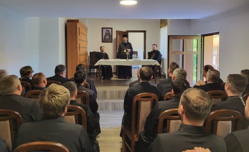 Preoții din Eparhia Oradiei reuniți în conferințe Poza 214317
