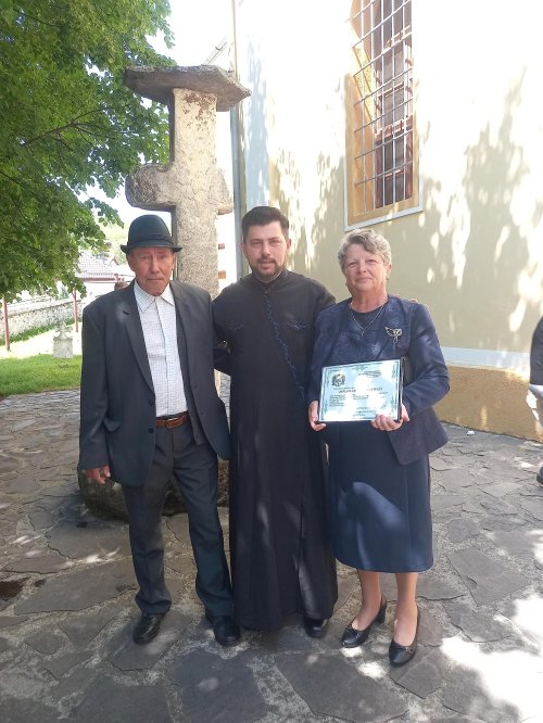 Recunoştinţă pentru familiile din Boița, judeţul Sibiu, cu peste 50 de ani de căsnicie Poza 214308