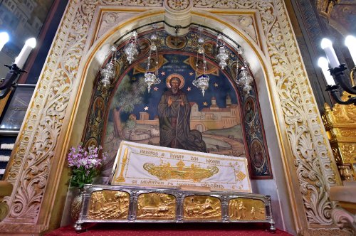 Hramul istoric al Catedralei Patriarhale, jertfă de laudă adusă sfinţilor Poza 214354