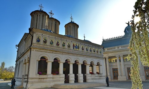Hramul istoric al Catedralei Patriarhale, jertfă de laudă adusă sfinţilor