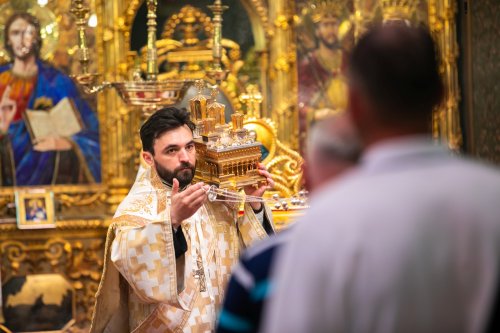 Laudă de seară adusă Sfinţilor Împăraţi la Catedrala Patriarhală Poza 214469