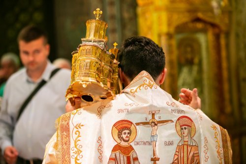 Laudă de seară adusă Sfinţilor Împăraţi la Catedrala Patriarhală Poza 214472