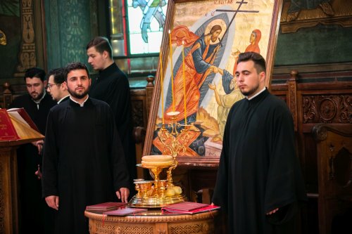 Laudă de seară adusă Sfinţilor Împăraţi la Catedrala Patriarhală Poza 214495