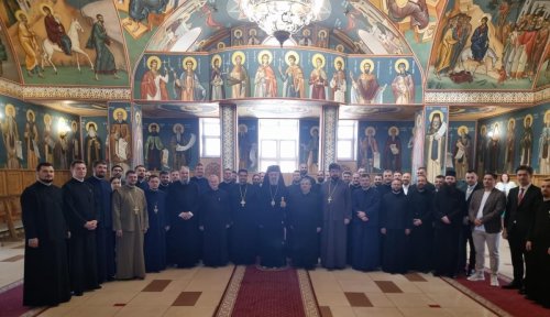 Revederea promoției 2012 a Facultăţii de Teologie Ortodoxă din Alba Iulia Poza 214399