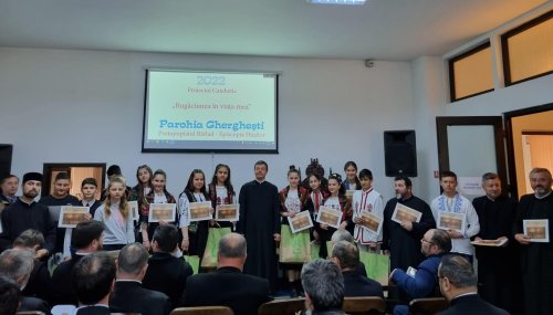 Desemnarea câștigătorilor Concursului național catehetic în Episcopia Hușilor Poza 214745