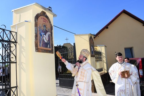 Înnoire și sfințire la biserica‑necropolă din Caransebeș Poza 214892