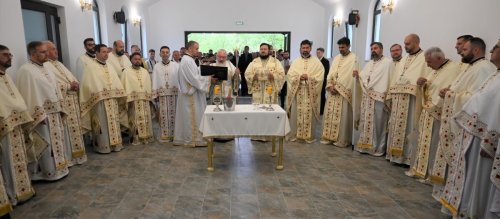 Resfinţire şi binecuvântare la Badon, Episcopia Sălajului Poza 214930