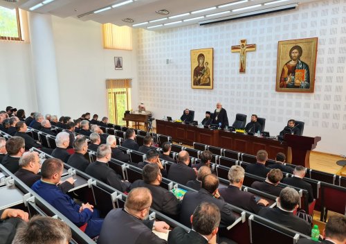 Conferințe preoțești de primăvară în Eparhia Vadului, Feleacului și Clujului Poza 215125