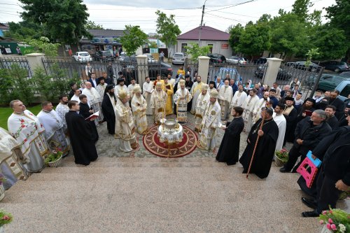Zile de sărbătoare în Episcopia Basarabiei de Sud Poza 215285