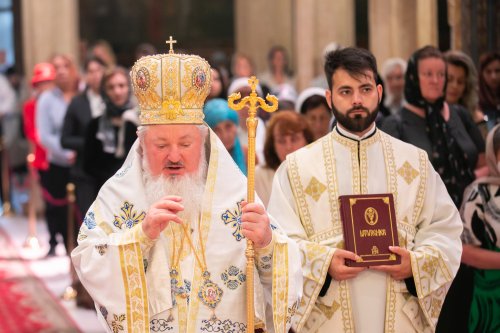 Consilier patriarhal de la Cancelaria Sfântului Sinod, hirotonit întru preot Poza 215507