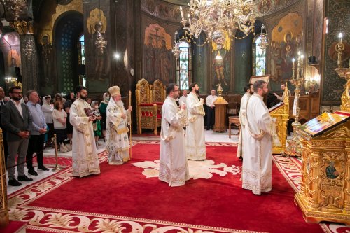 Consilier patriarhal de la Cancelaria Sfântului Sinod, hirotonit întru preot Poza 215518