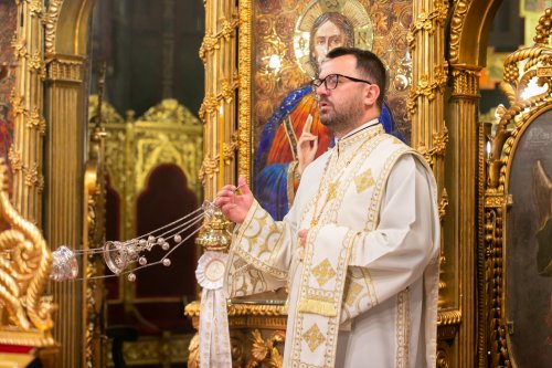 Consilier patriarhal de la Cancelaria Sfântului Sinod, hirotonit întru preot Poza 215522