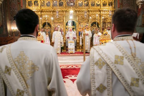 Consilier patriarhal de la Cancelaria Sfântului Sinod, hirotonit întru preot Poza 215523