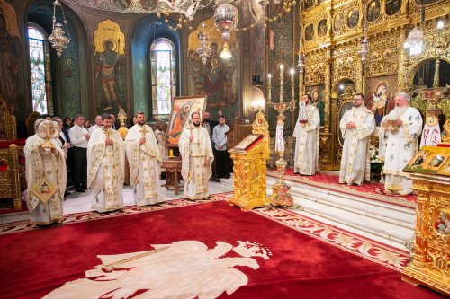 Consilier patriarhal de la Cancelaria Sfântului Sinod, hirotonit întru preot Poza 215533