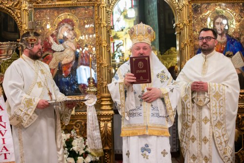 Consilier patriarhal de la Cancelaria Sfântului Sinod, hirotonit întru preot Poza 215552
