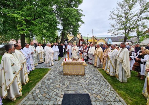 Biserica „Buna Vestire” din Cepari a fost resfințită  Poza 215583