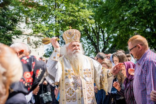 Duminica vindecării orbului la catedrala din Suceava Poza 215783