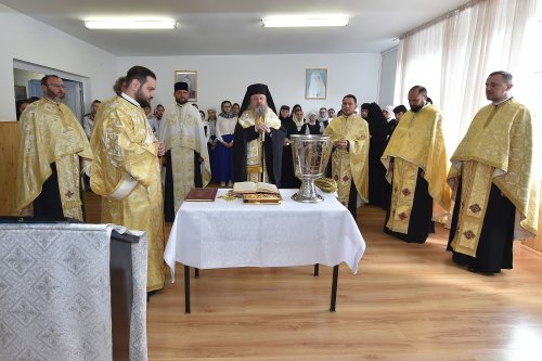 Zi de sărbătoare la Seminarul Teologic din Brănești Poza 215656